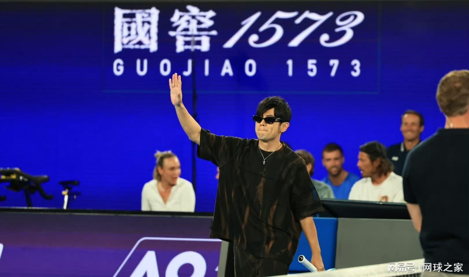 业余球手夺一球致胜冠军!高芙贡献名面,周杰伦球都没碰到就出局